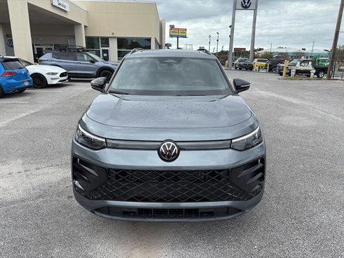 New 2026 Volkswagen Tiguan SE R-Line image 2