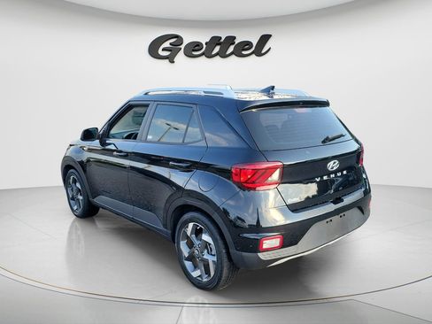 Used 2022 Hyundai Venue SEL FWD image 7