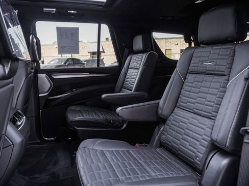 Used 2025 Cadillac Escalade Premium Luxury Platinum w/ LPO, Floor Liner Package image 19