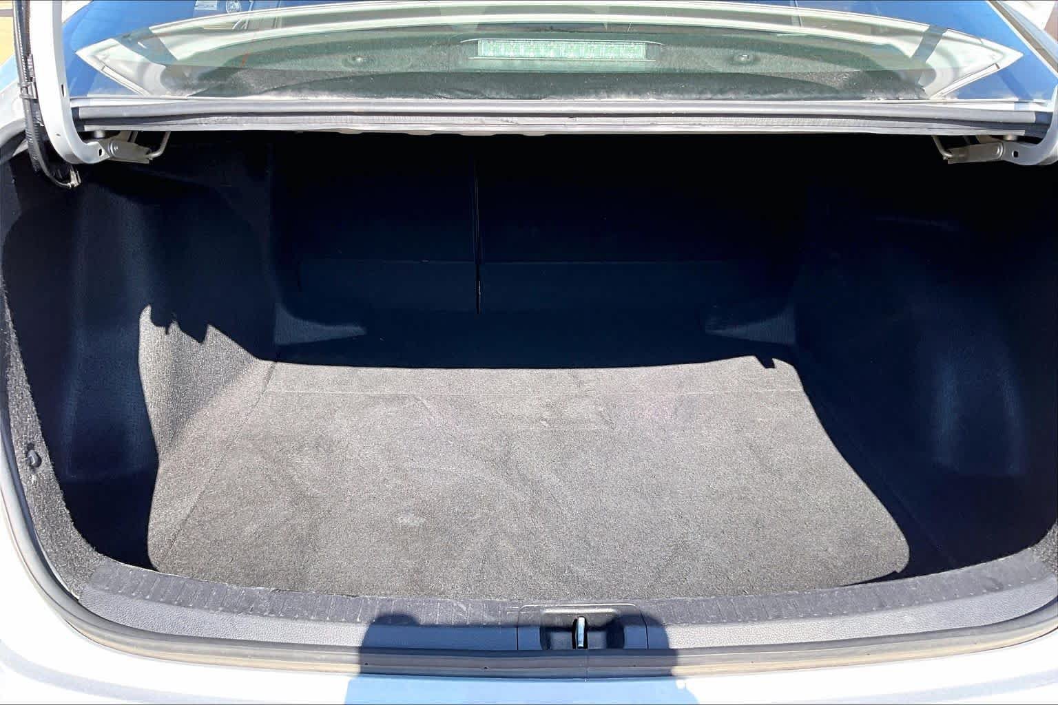 Used 2024 Toyota Corolla LE FWD image 30