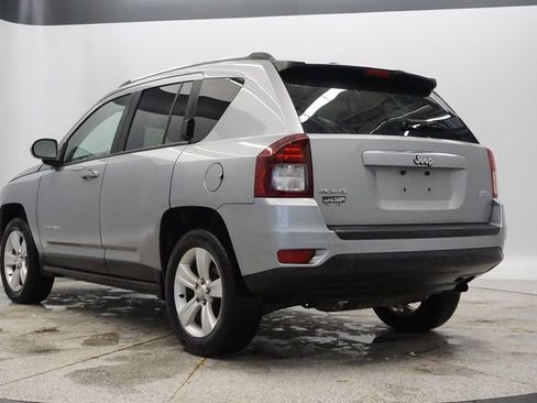 Used 2014 Jeep Compass Latitude w/ Sun/Sound Group image 3
