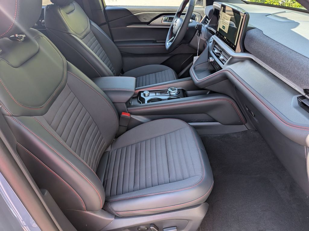 New 2026 Ford Explorer ST-Line AWD/4WD image 22
