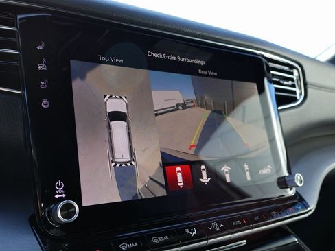 New 2025 Jeep Wagoneer L Series II image 36