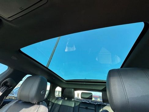 Used 2020 Land Rover Range Rover Evoque SE image 23