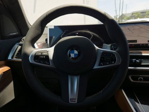 New 2026 BMW X5 xDrive40i w/ M Sport Package AWD/4WD image 14