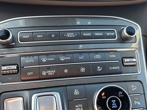 Certified 2022 Hyundai Santa Fe Limited w/ Cargo Package image 32