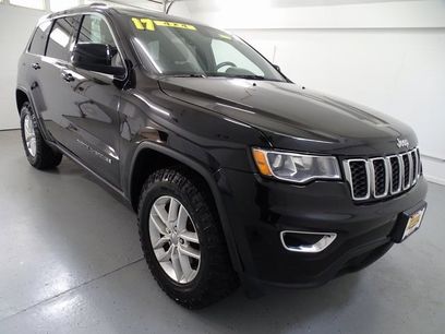 Used 2017 Jeep Grand Cherokee Laredo w/ Quick Order Package 23E