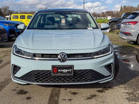 New 2026 Volkswagen Jetta SE image 4