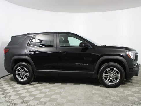 Used 2025 GMC Terrain Elevation image 44