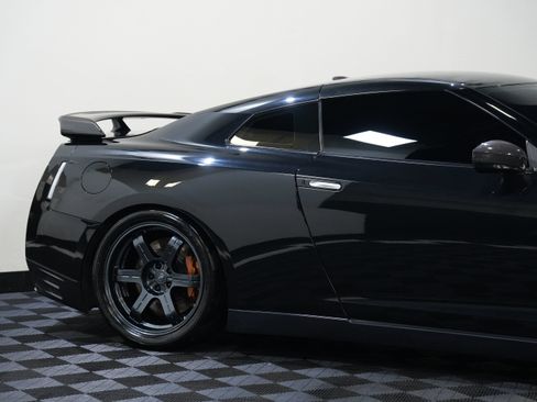 Used 2015 Nissan GT-R Black Edition AWD/4WD image 13