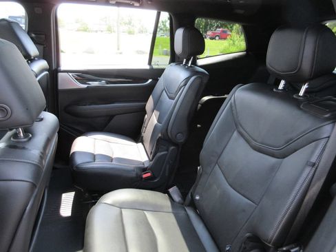 Used 2020 Cadillac XT6 Premium Luxury AWD/4WD image 22