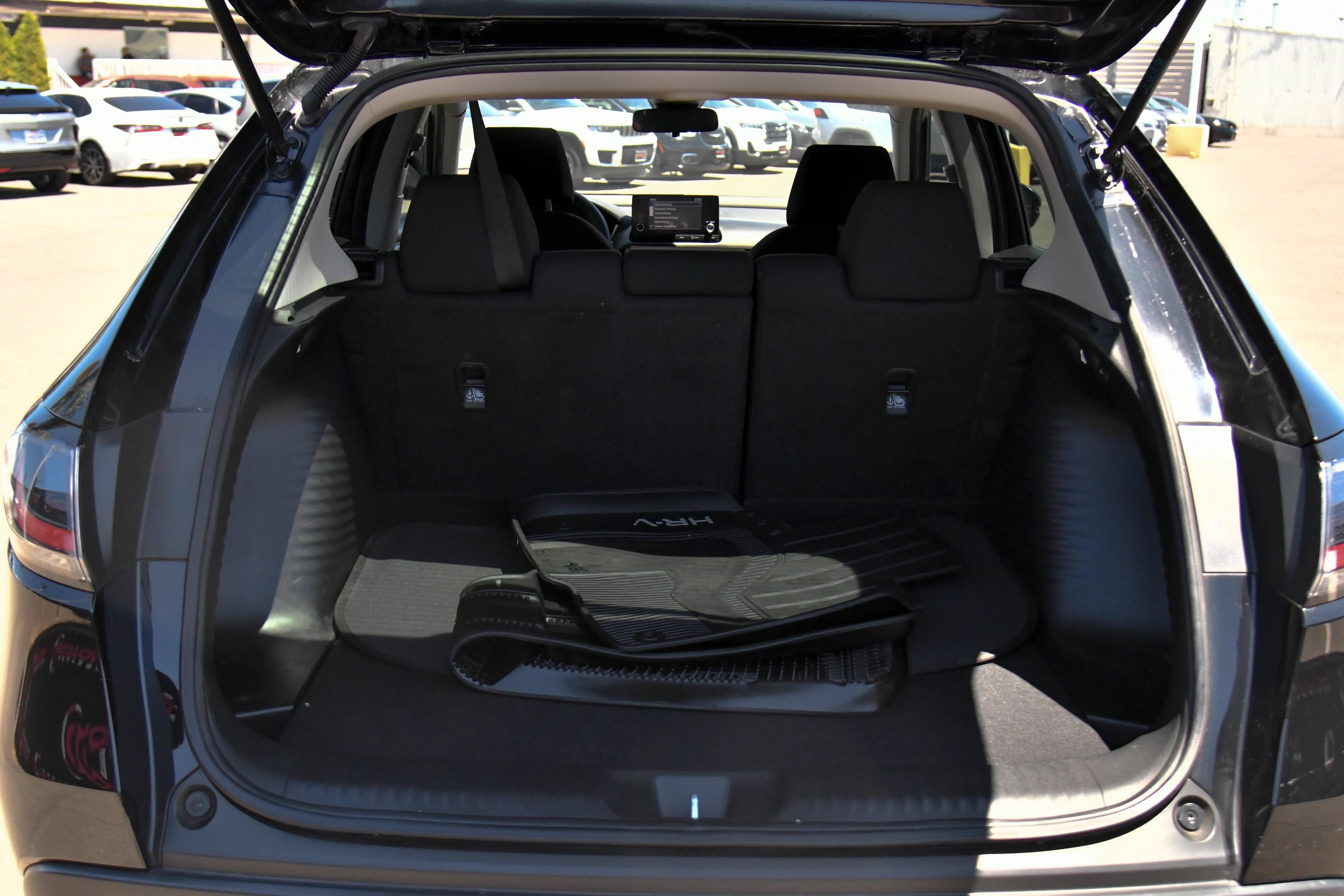 Used 2024 Honda HR-V LX image 36