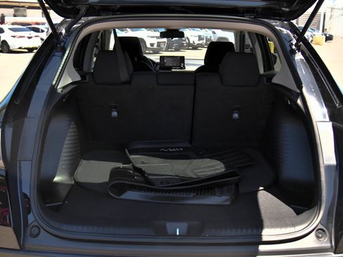 Used 2024 Honda HR-V LX image 36
