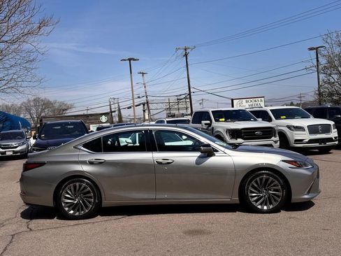 Used 2019 Lexus ES 350 Ultra Luxury FWD image 7
