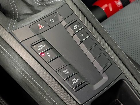 Used 2025 Porsche 718 Cayman GT4 RS RWD image 31