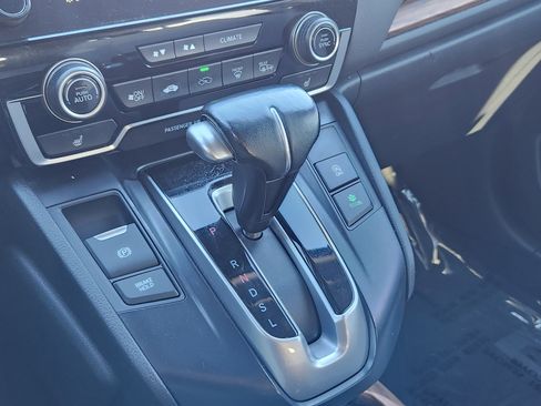 Used 2020 Honda CR-V Touring image 11