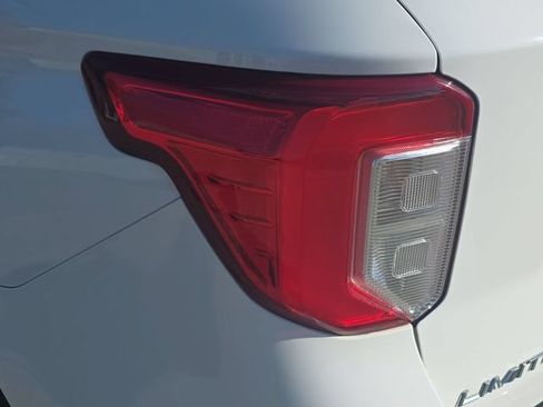 Used 2023 Ford Explorer Limited w/ Equipment Group 301A RWD image 36