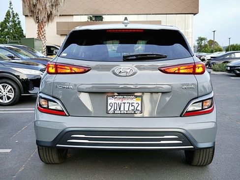 Certified 2023 Hyundai Kona SE w/ Cargo Package image 9