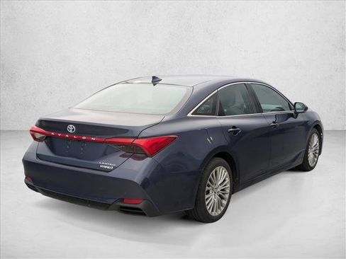 Used 2020 Toyota Avalon Limited w/ Advanced Safety Package FWD image 5