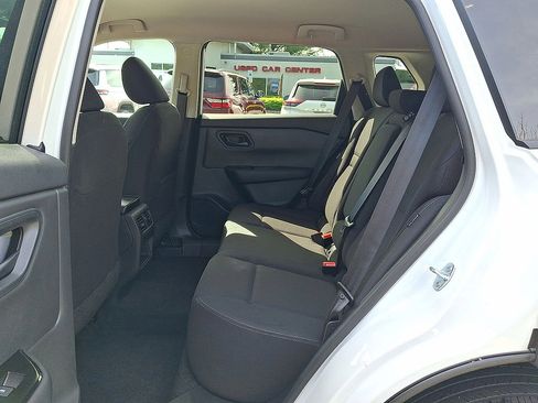 Used 2024 Nissan Rogue S AWD/4WD image 13
