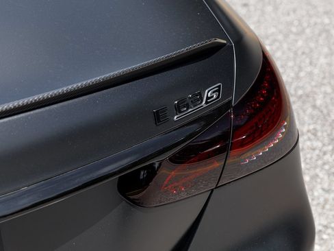 Used 2023 Mercedes-Benz E 63 AMG S image 16