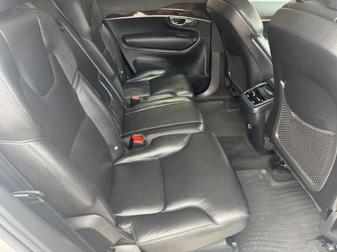 Used 2016 Volvo XC90 T6 Momentum w/ Momentum Plus Package image 15