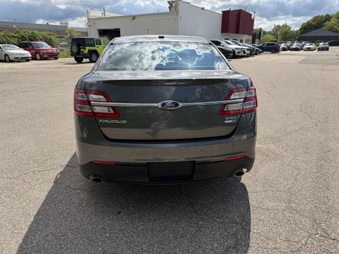 Used 2015 Ford Taurus SEL AWD/4WD image 6