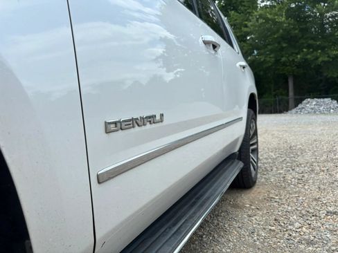 Used 2017 GMC Yukon Denali w/ Open Road Package AWD/4WD image 10