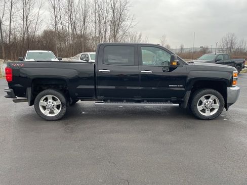 Used 2019 Chevrolet Silverado 2500 W/T w/ Snow Plow Prep Package image 4