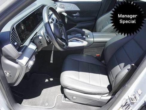 Used 2025 Mercedes-Benz GLS 450 4MATIC image 19