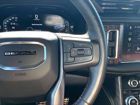 Used 2023 GMC Yukon XL Denali Ultimate AWD/4WD image 16