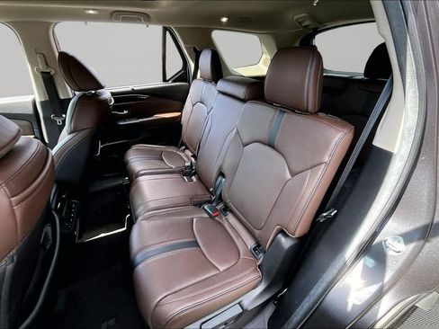 Used 2025 Honda Pilot Elite image 18