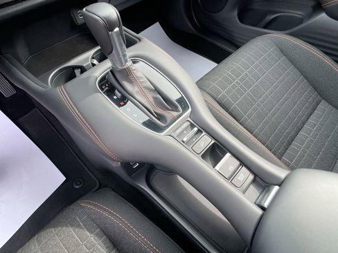 Certified 2025 Honda HR-V Sport image 19