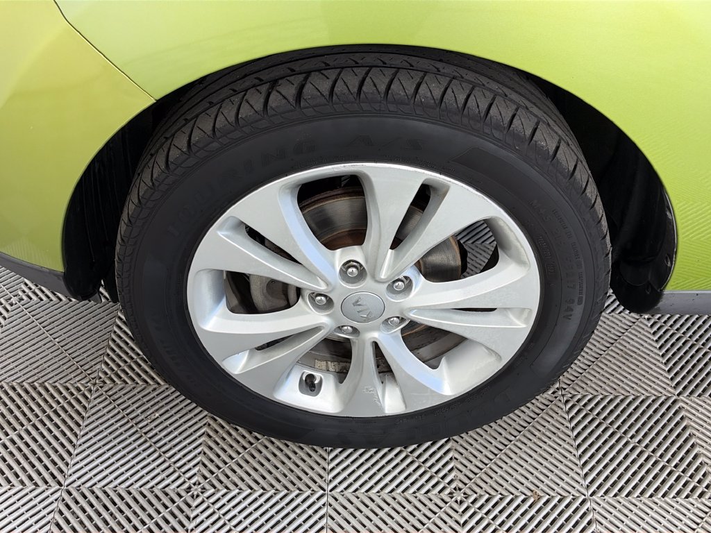 Used 2014 Kia Soul + FWD image 8