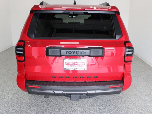 Used 2025 Toyota 4Runner TRD Off-Road Premium w/ Tow Technology Package AWD/4WD image 8
