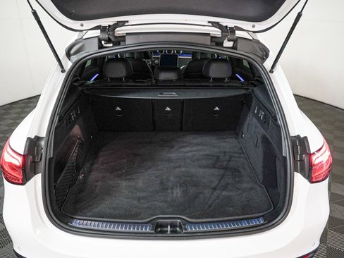 Certified 2024 Mercedes-Benz GLC 300 image 8