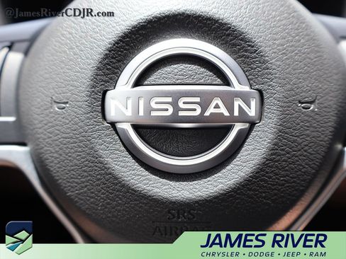 Used 2025 Nissan Altima 2.5 SV FWD image 26