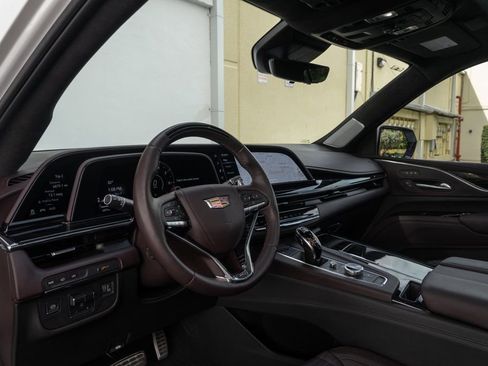 Used 2023 Cadillac Escalade V image 14