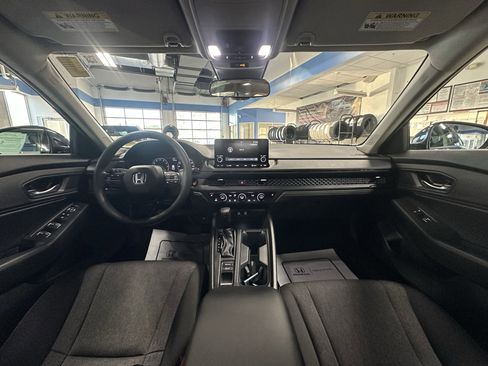 Used 2024 Honda Accord EX image 18