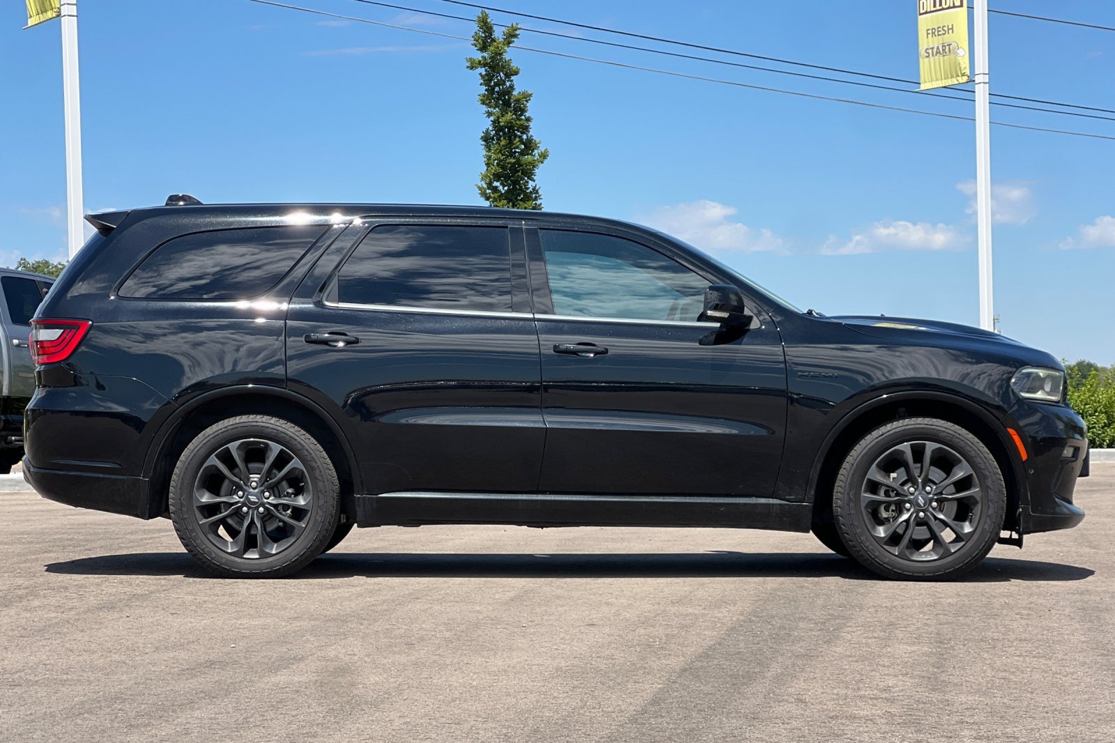 Used 2021 Dodge Durango R/T w/ Technology Group AWD/4WD image 3