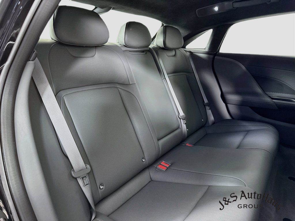 Used 2024 Lucid Air Pure RWD image 33