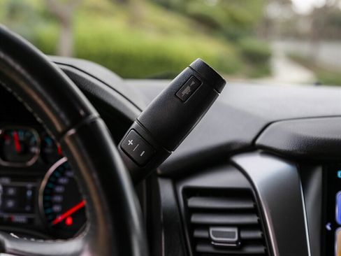 Used 2018 Chevrolet Tahoe LT image 30