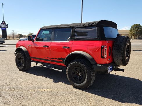 Certified 2022 Ford Bronco Wildtrak image 4