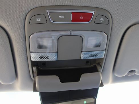 New 2025 Kia Telluride S image 44