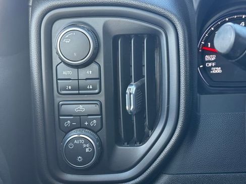 Used 2022 Chevrolet Silverado 1500 Custom Trail Boss image 24