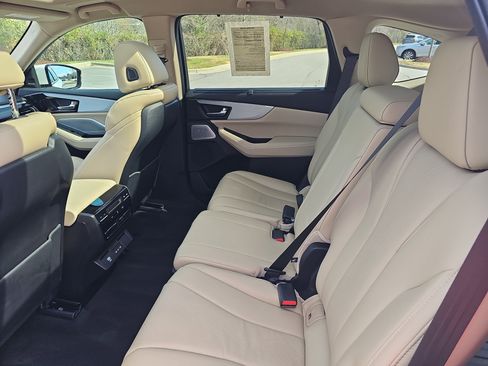 Used 2025 Acura MDX SH-AWD w/ Technology Package image 15