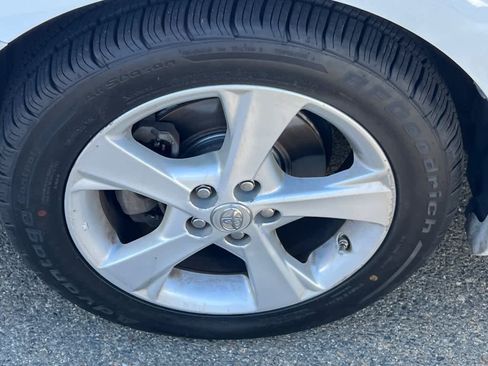 Used 2012 Toyota Corolla LE w/ Premium Pkg FWD image 10