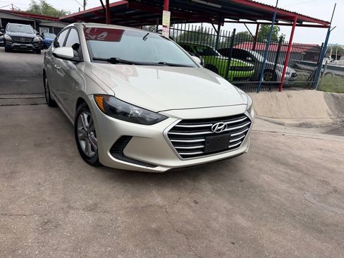 Used 2017 Hyundai Elantra SE FWD image 10