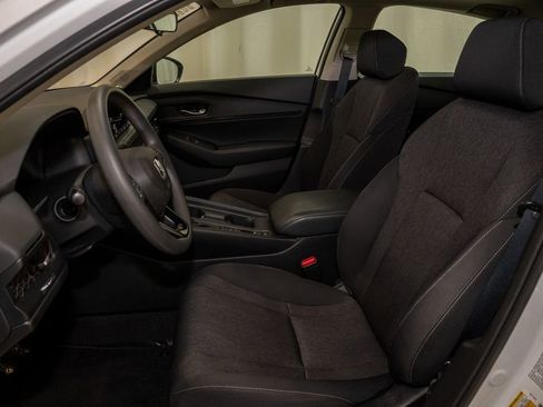 Used 2023 Honda Accord EX image 10