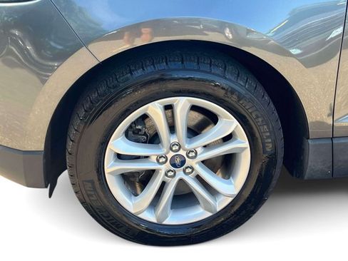 Used 2019 Ford Edge SEL w/ Equipment Group 201A AWD/4WD image 15